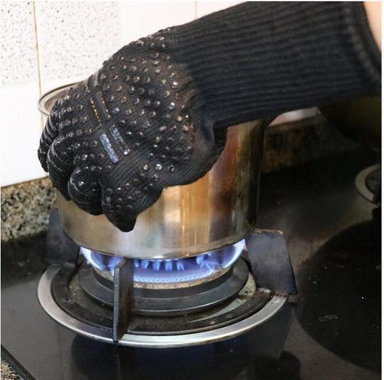 cut and fireproof gloves